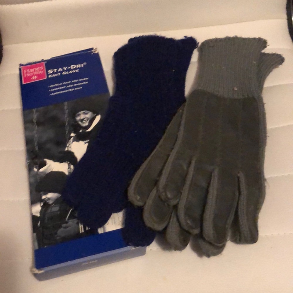 3 vintage knit gloves ladies 1 gray, 1 blue, and 1 black